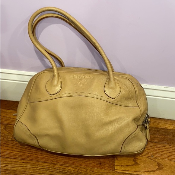 Prada Leather Bag - Picture 4 of 17